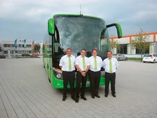 csm_BusChauffeure_966bdc3988 Busfahrer