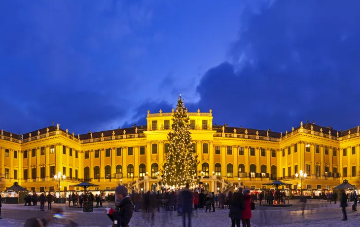 Schloss Schönbrunn zur Weihnachtszeit, Wien