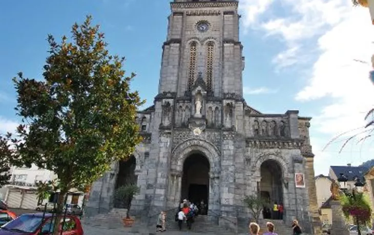 Une église à Lourdes