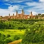 Panorama von San Gimignano in den Weinbergen, Italien - © Rastislav Sedlak SK - stock.adobe.com