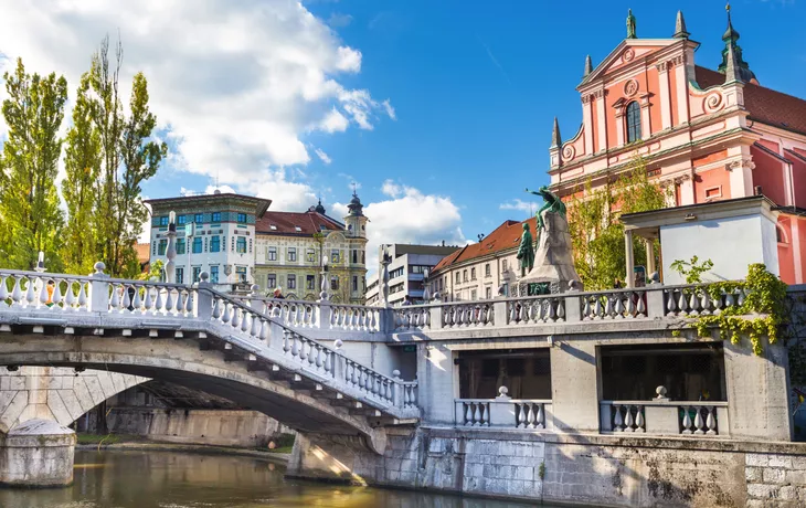 Stadtzentrum von Ljubljana: Fluss Ljubljanica, Dreifache Brücke, Trimostovje, Preseren Platz und Franziskanerkirche