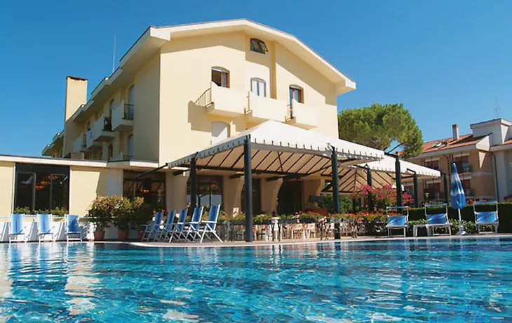Hotel Junior