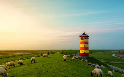 Pilsumer Leuchtturm in Ostfriesland