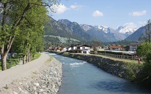 Iller-Radweg bei Oberstdorf