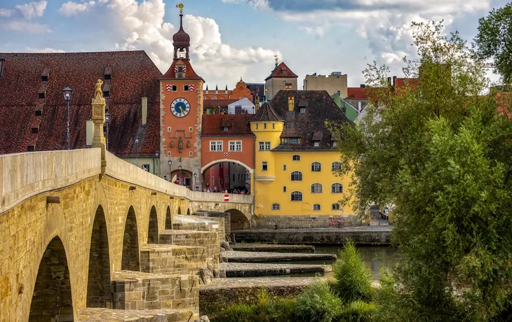 Altstadt von Regensburg mit der Steinernen Brücke