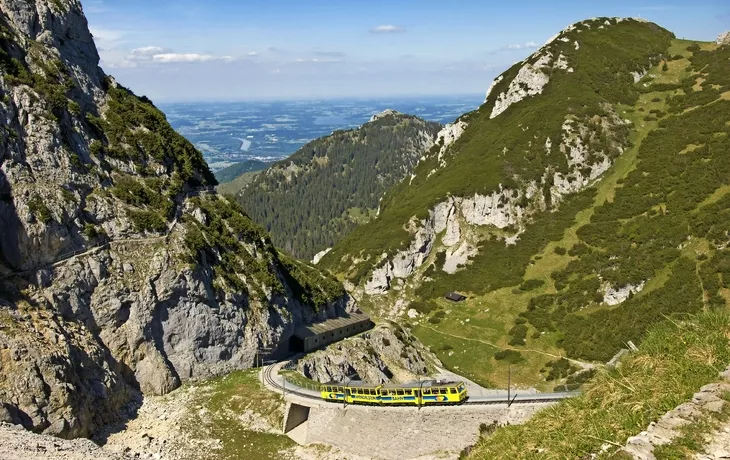 Zahnradbahn hoch zum Wendelstein in den Bayerischen Voralpen