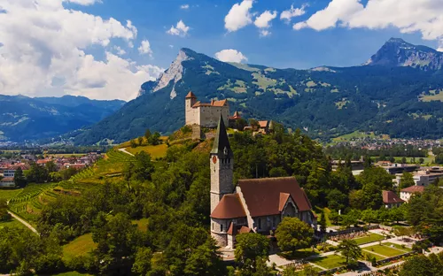 Burg Gutenberg in Balzers, der südlichsten Gemeinde Liechtensteins