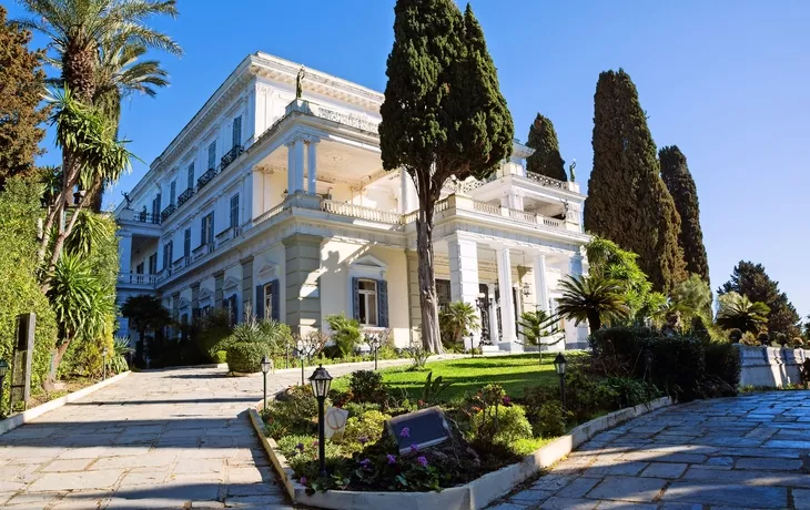 Achilleion Palast auf der Insel Korfu, Griechenland, erbaut von Kaiserin von Österreich Elisabeth von Bayern, auch bekannt als Sisi.