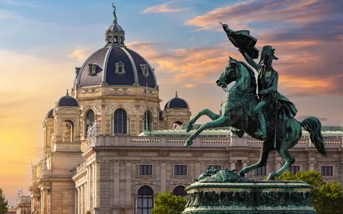 Wien, Statue von Erzherzog Karl am Heldenplatz