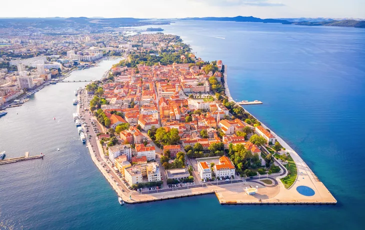 Luftaufnahme von Zadar im Sommer