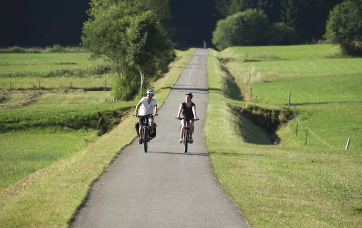 Radweg auf der Dampflok-Runde