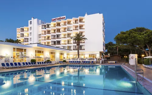 Hotel Globales Lord Nelson - Außenansicht