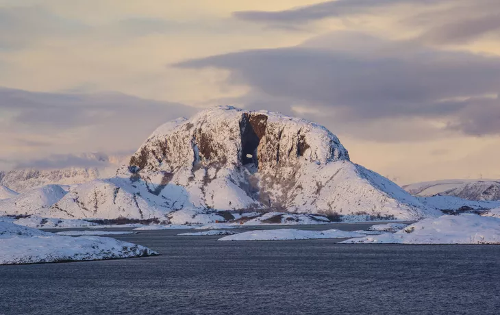 Berg Torghatten, nahe Brønnøysund