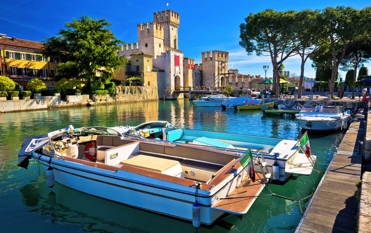 die Burg Rocca Scaligera in Sirmione am Gardasee