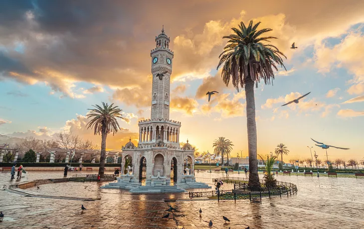 Uhrturm des Konak-Platzes in Izmir