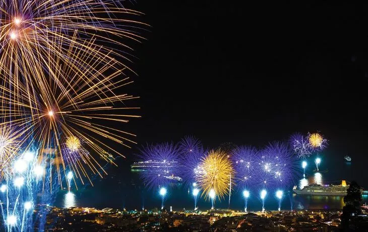 Feuerwerk im Hafen von Funchal