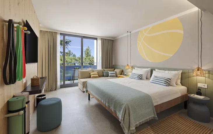 Zimmerbeispiel Doppelzimmer mit Zustellbett