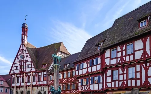 © pusteflower9024 - Fotolia Fachwerkrathaus von Forchheim in Franken, Bayern
