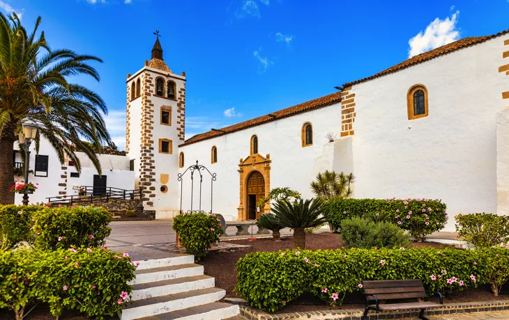 Blick auf das Dorf Betancuria und die berühmte Kathedrale Santa Maria auf Fuerteventura