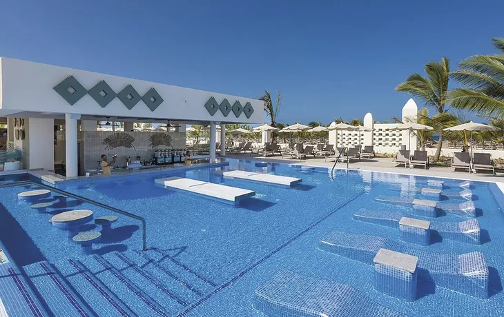 RIU Karamboa - Pool mit Swim-up Bar