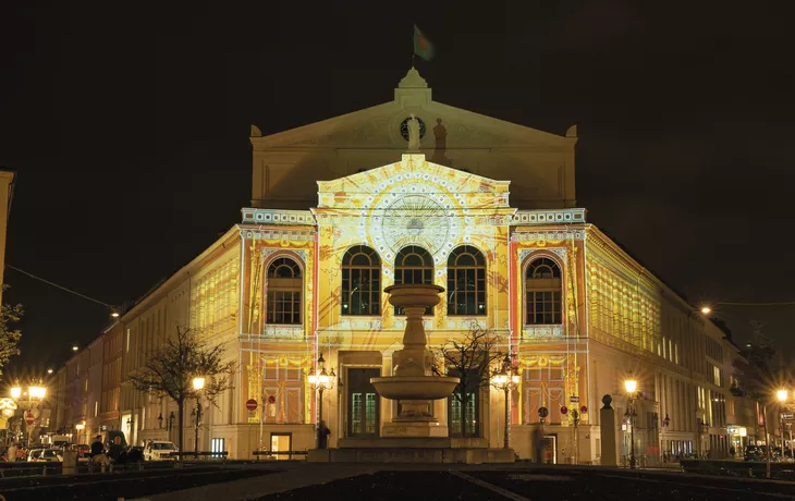 Staatstheater am Gärtnerplatz während der Lichtwoche