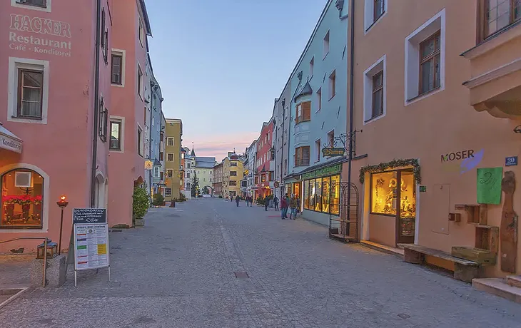 Bunte Fassaden in Rattenberg