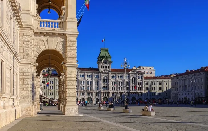 Rathaus an der Piazza dell’Unità d’Italia in Triest