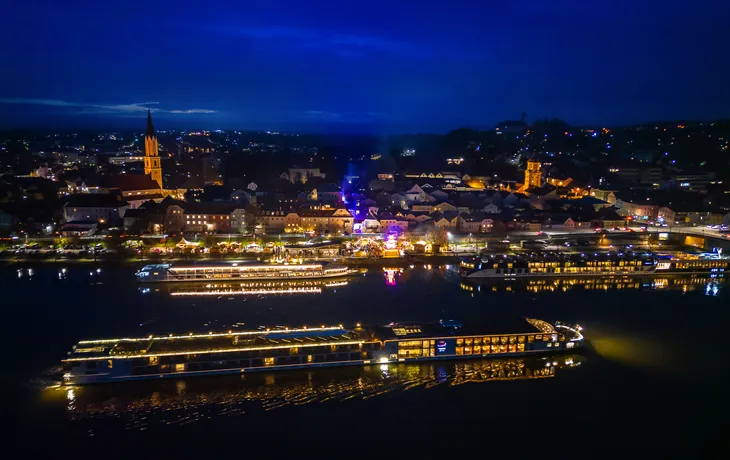 Schwimmender Christkindlmarkt in Vilshofen
