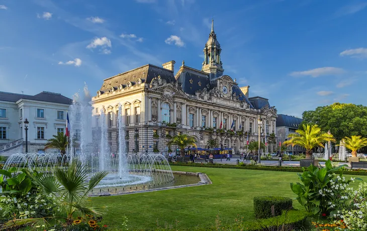 Rathaus am Jean-Jaures Platz in Tours
