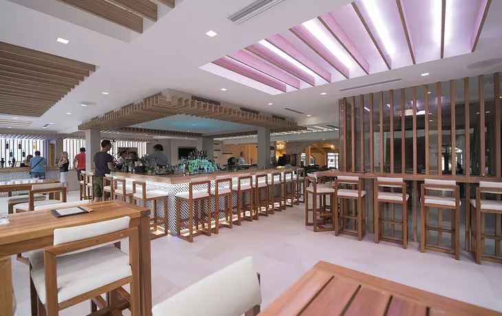 Hotel Cactus Beach, Main Bar Mythos