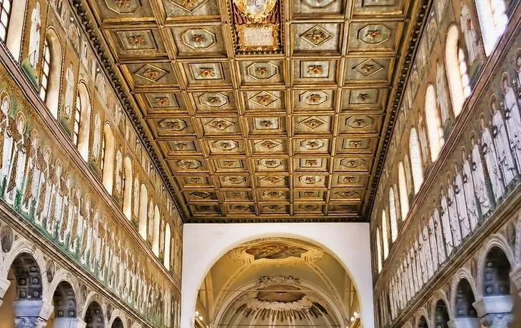 Wandmosaike in der Basilikalkirche in Ravenna, Italien