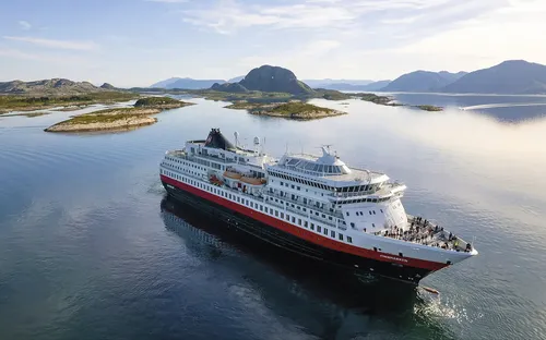 MS Finnmarken, Hurtigruten