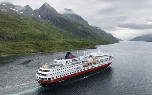 MS Finnmarken, Hurtigruten