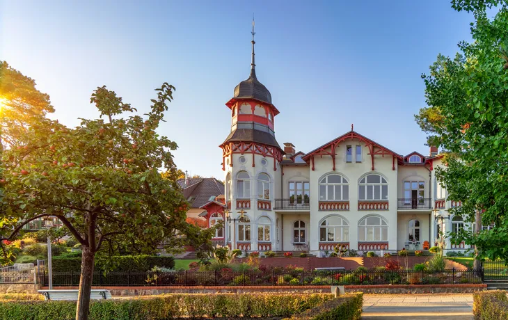 Strandpromenade von Zinnowitz im Herbst auf der Insel Usedom