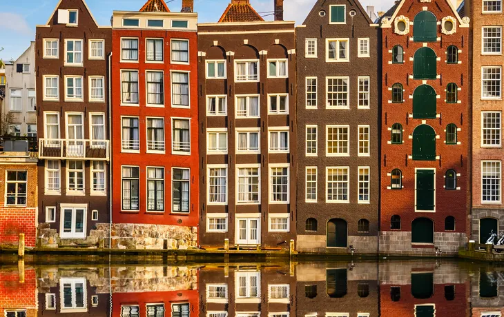 traditionelle holländische Gebäude in Amsterdam